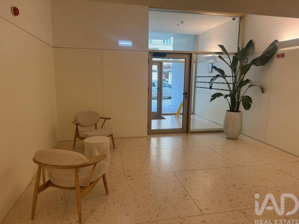 Apartamento T1 para Arrendamento em Areeiro Foto 22