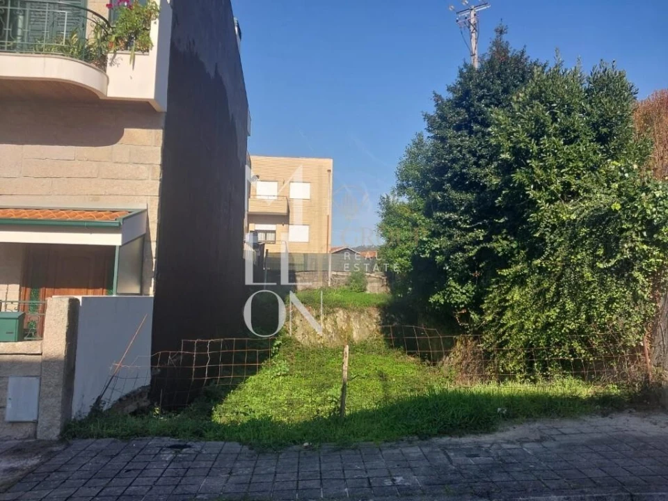 Terreno para Venda em Campo e Sobrado Foto 1