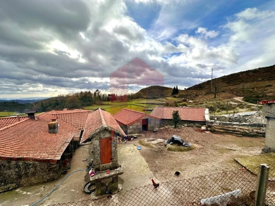 Moradia T2 para Venda em Chorense e Monte Foto 23