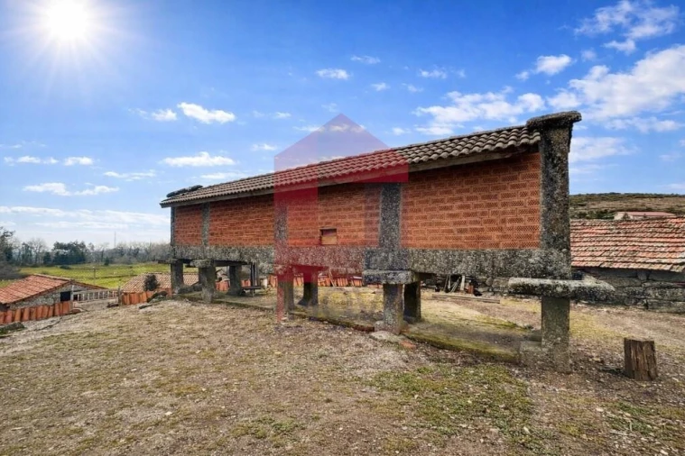 Moradia T2 para Venda em Chorense e Monte Foto 18