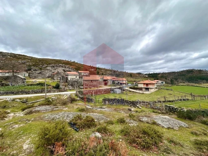 Moradia T2 para Venda em Chorense e Monte Foto 30