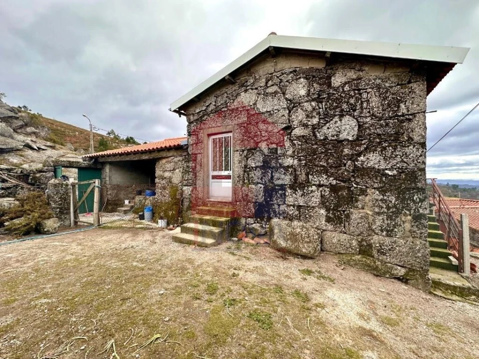 Moradia T2 para Venda em Chorense e Monte Foto 19