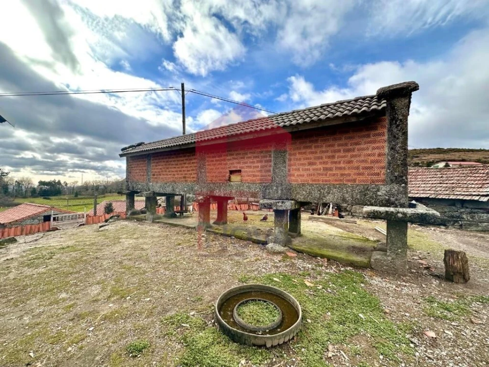 Moradia T2 para Venda em Chorense e Monte Foto 17