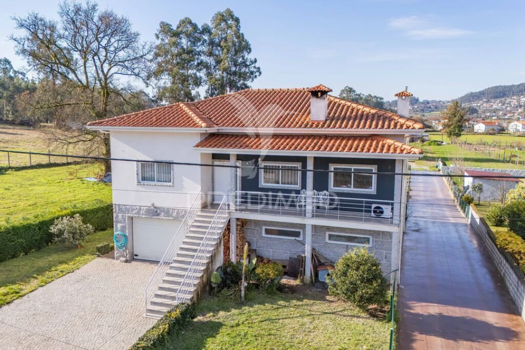 Moradia T3 para Venda em Pedralva Foto 1