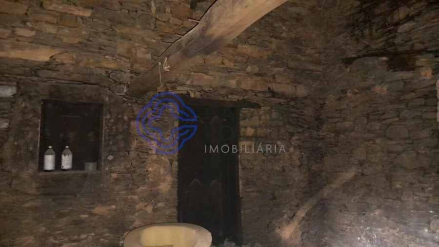 Prédio para Venda em Unhais-O-Velho Foto 3