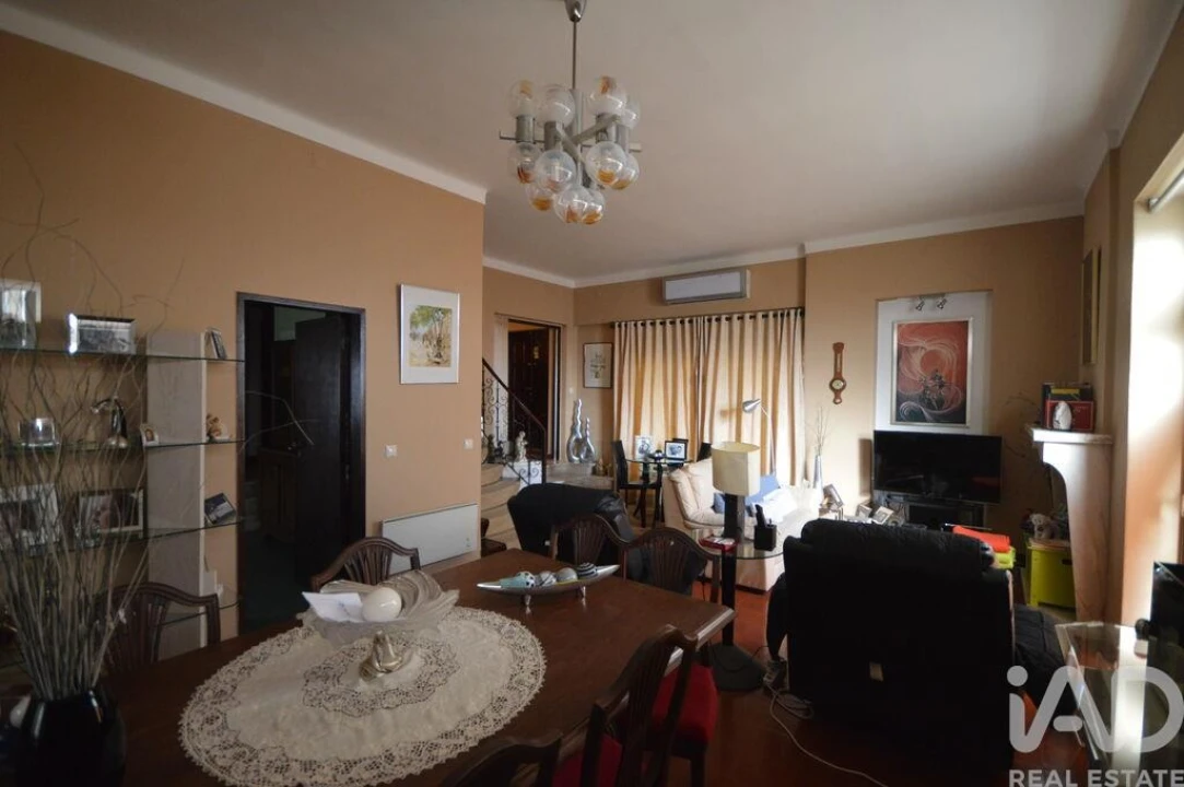 Moradia T6 para Venda em Mafra Foto 1