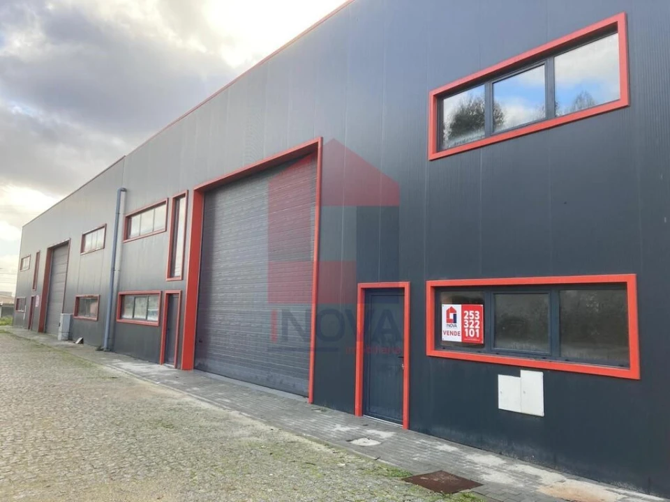 Armazém para Venda em Oleiros Foto 3