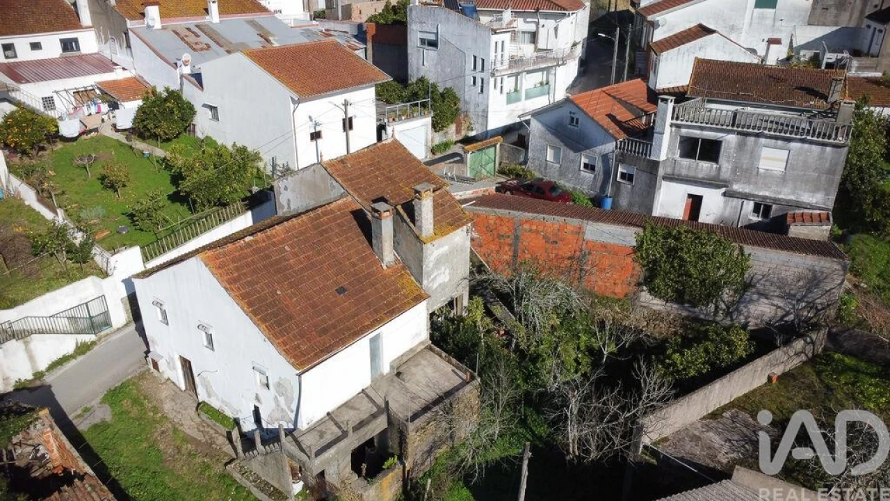 Moradia T3 para Venda em Almalagues Foto 18