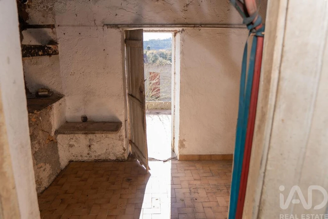 Moradia T3 para Venda em Almalagues Foto 4