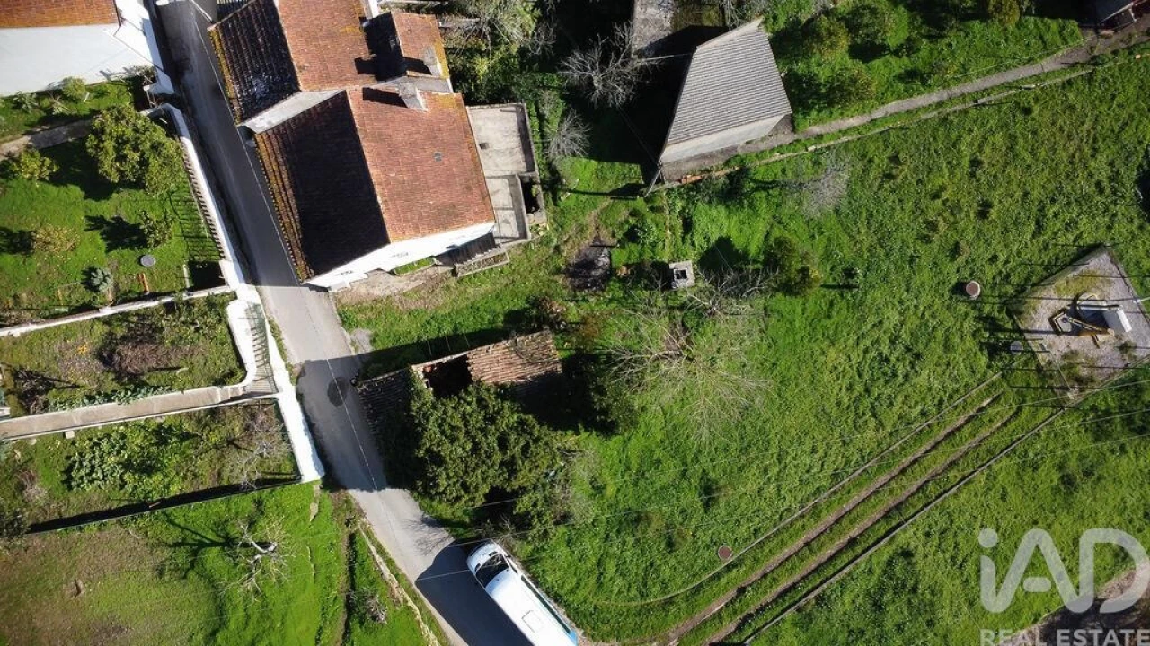 Moradia T3 para Venda em Almalagues Foto 23