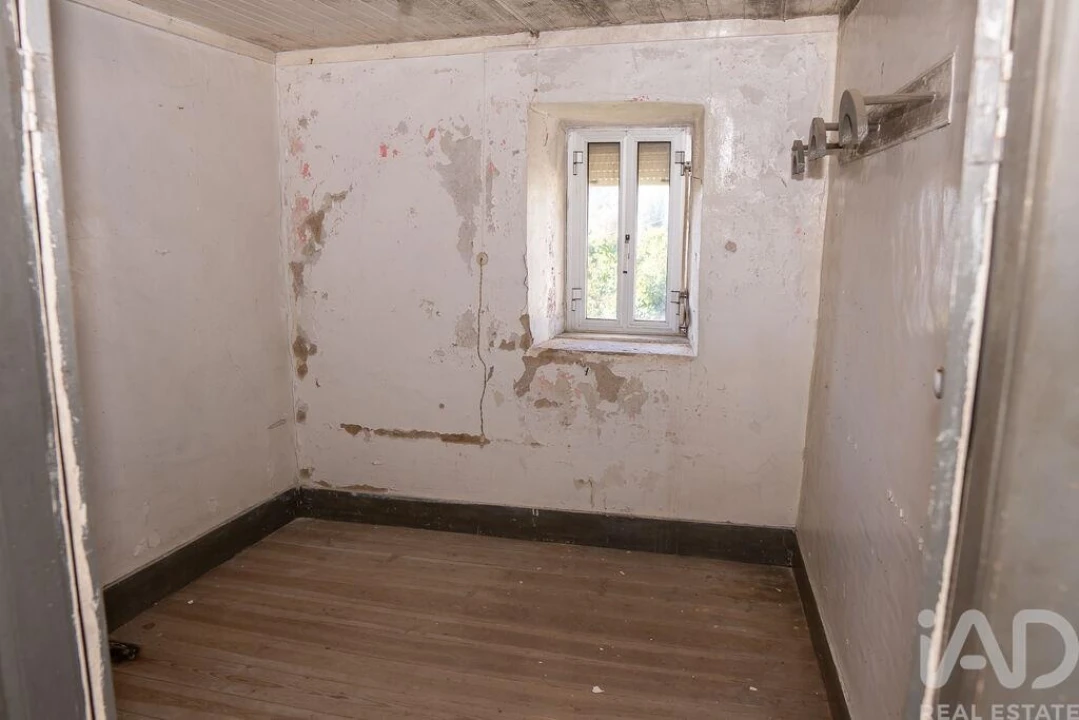 Moradia T3 para Venda em Almalagues Foto 9