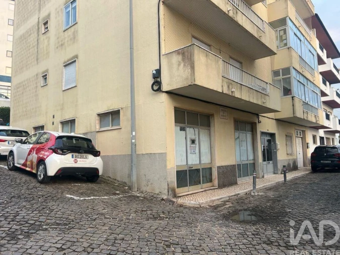 Garagem para Venda em Ericeira Foto 18