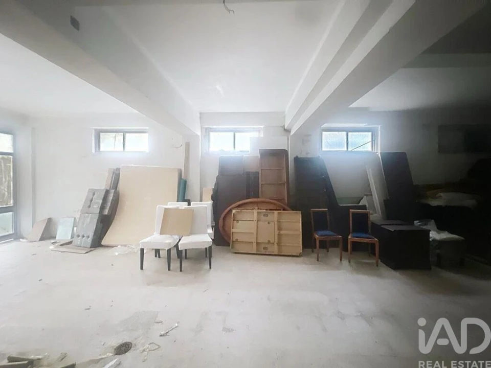 Garagem para Venda em Ericeira Foto 1