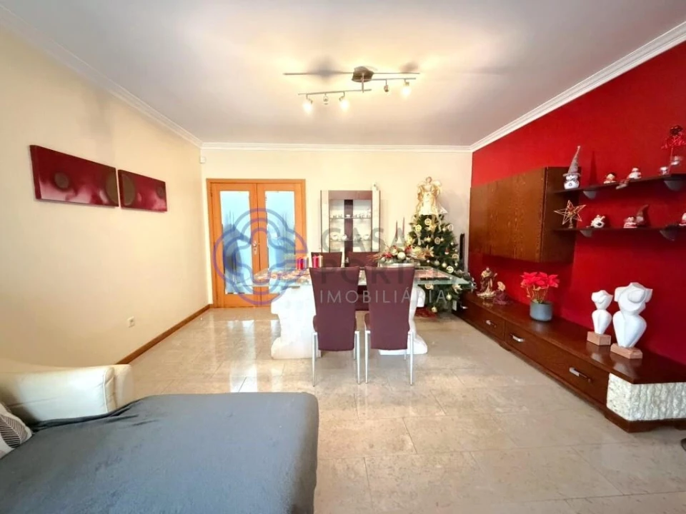 Moradia T3 para Venda em Campo e Sobrado Foto 2