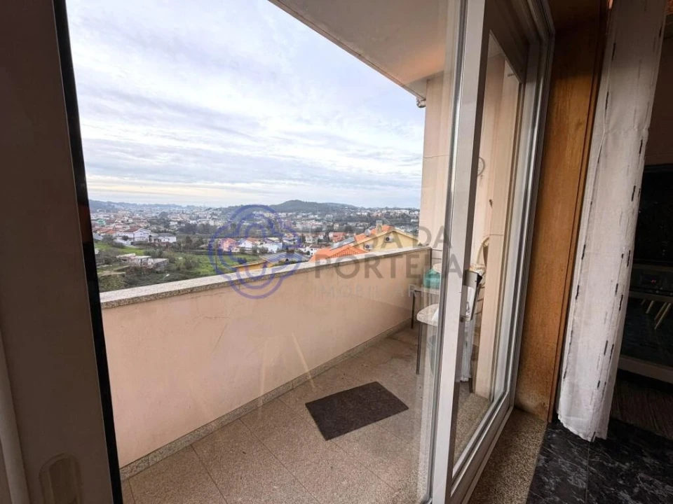 Moradia T3 para Venda em Campo e Sobrado Foto 10