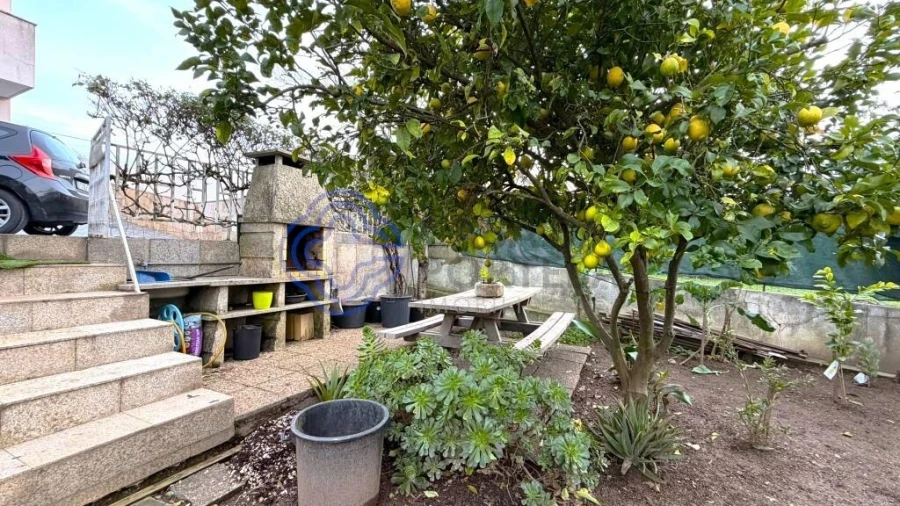 Moradia T3 para Venda em Campo e Sobrado Foto 32