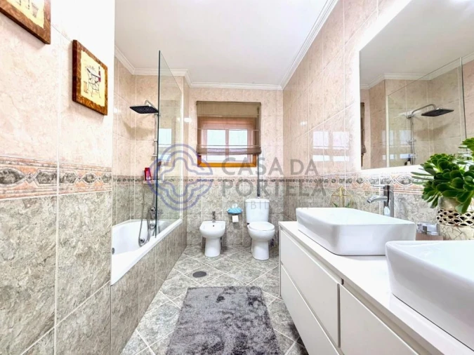 Moradia T3 para Venda em Campo e Sobrado Foto 23