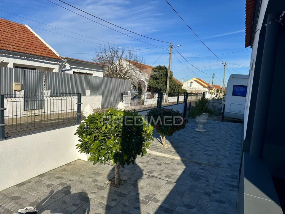 Moradia T2 para Venda em Muge Foto 5