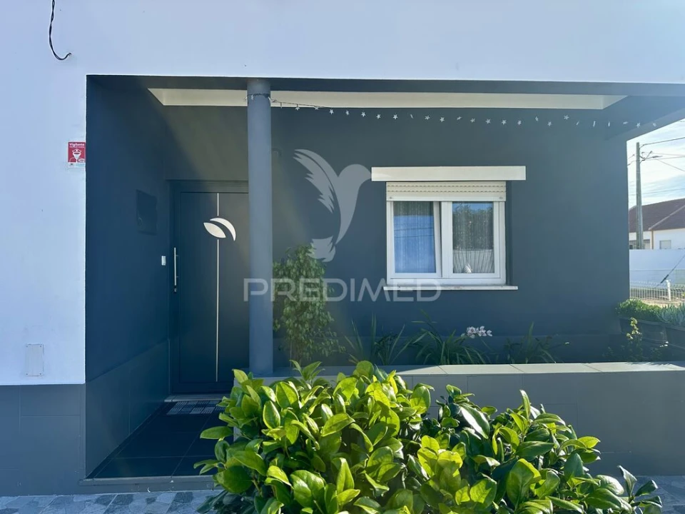 Moradia T2 para Venda em Muge Foto 3