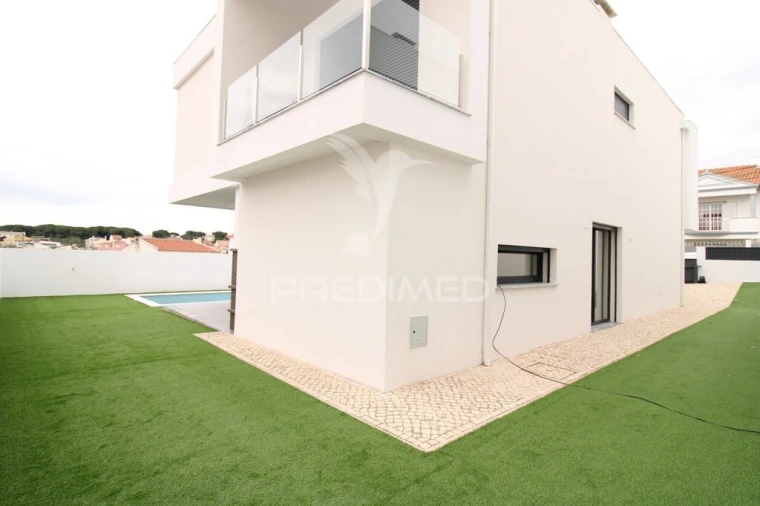 Moradia T4 para Venda em Charneca de Caparica e Sobreda Foto 7