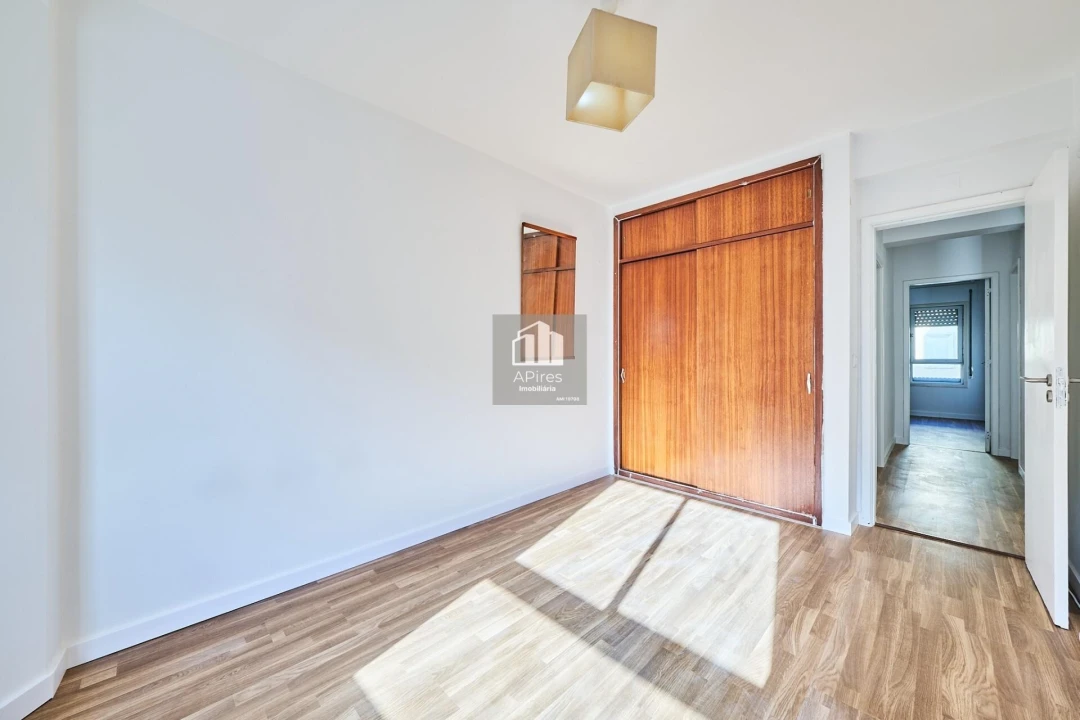 Apartamento T3 para Venda em Caparica e Trafaria Foto 17