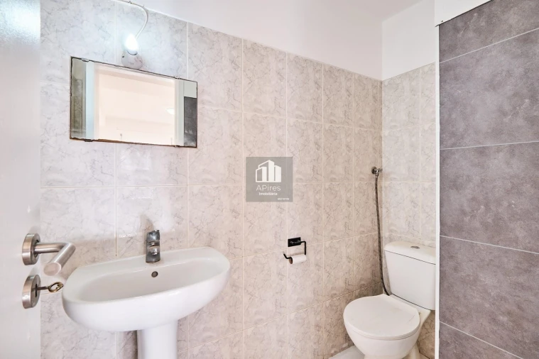 Apartamento T3 para Venda em Caparica e Trafaria Foto 9