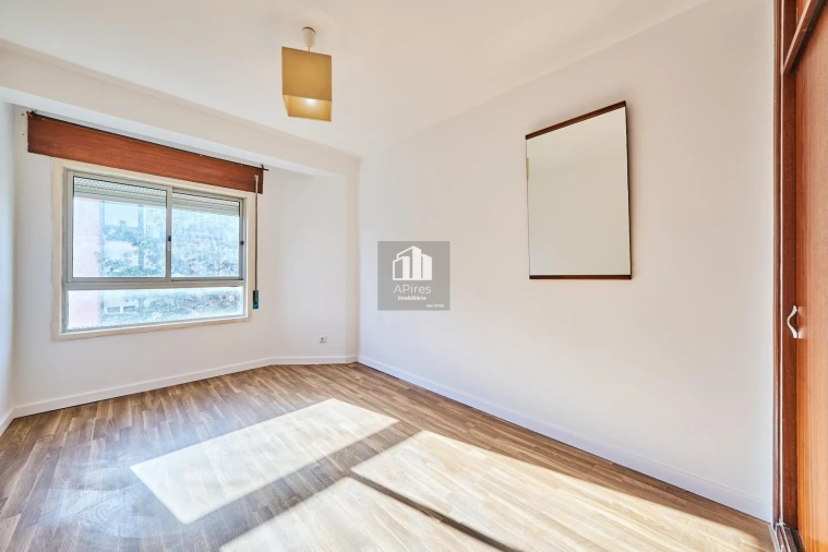 Apartamento T3 para Venda em Caparica e Trafaria Foto 16