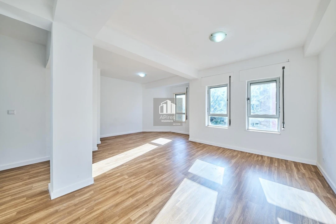 Apartamento T3 para Venda em Caparica e Trafaria Foto 7