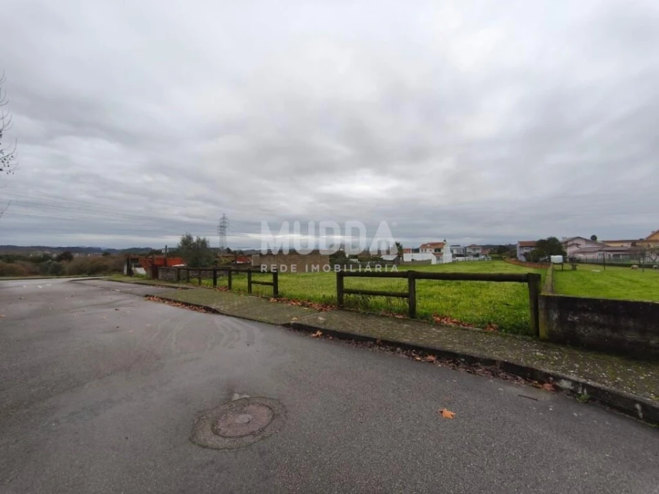 Terreno para Venda em Eixo e Eirol Foto 4