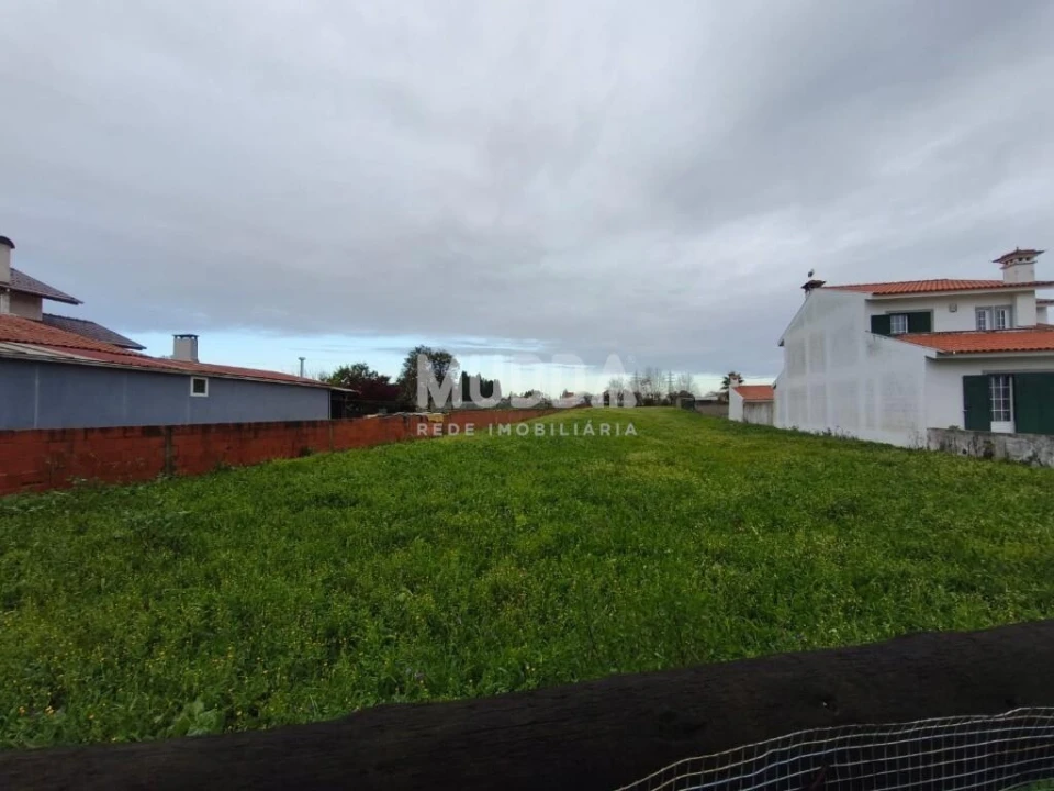 Terreno para Venda em Eixo e Eirol Foto 2