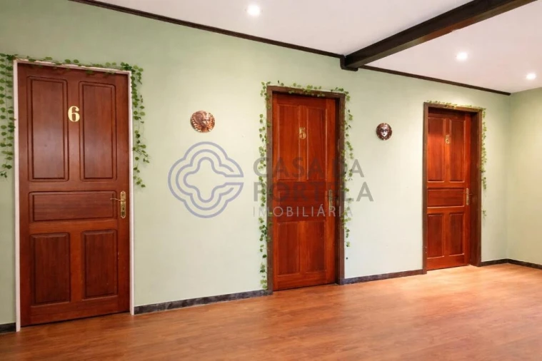 Moradia T4 para Venda em Retorta e Tougues Foto 9