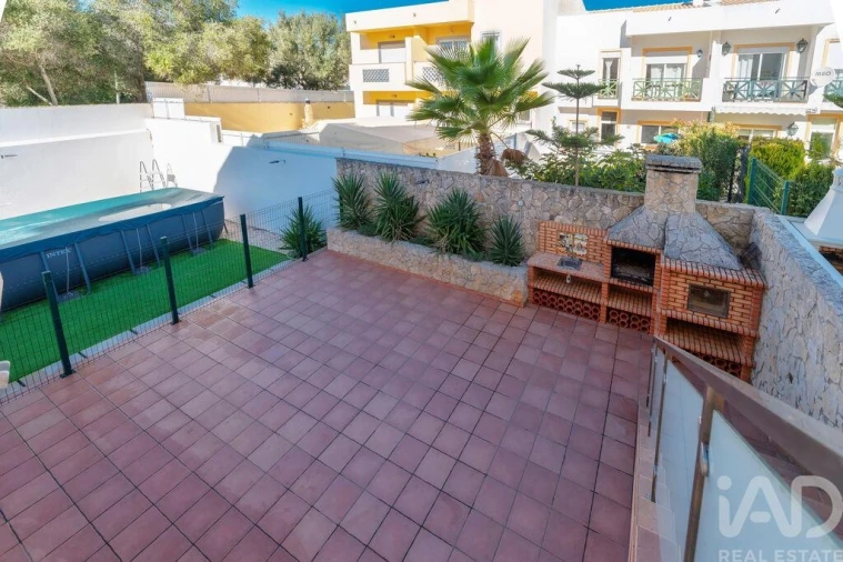 Moradia T4 para Venda em Albufeira e Olhos de Água Foto 8
