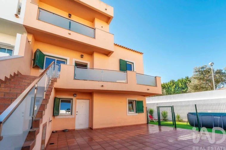 Moradia T4 para Venda em Albufeira e Olhos de Água Foto 3