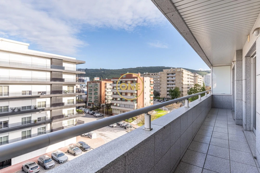 Apartamento T4 para Venda em São Vitor (Braga) Foto 6