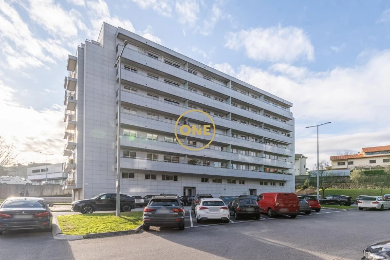 Apartamento T4 para Venda em São Vitor (Braga)