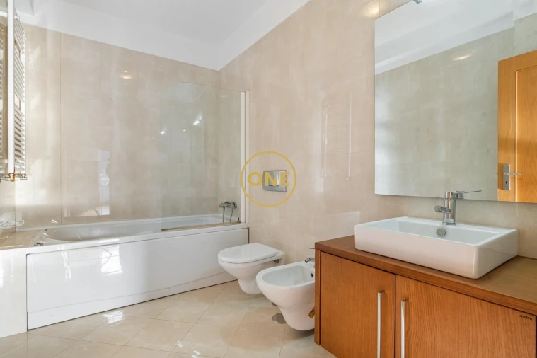 Apartamento T4 para Venda em São Vitor (Braga) Foto 9