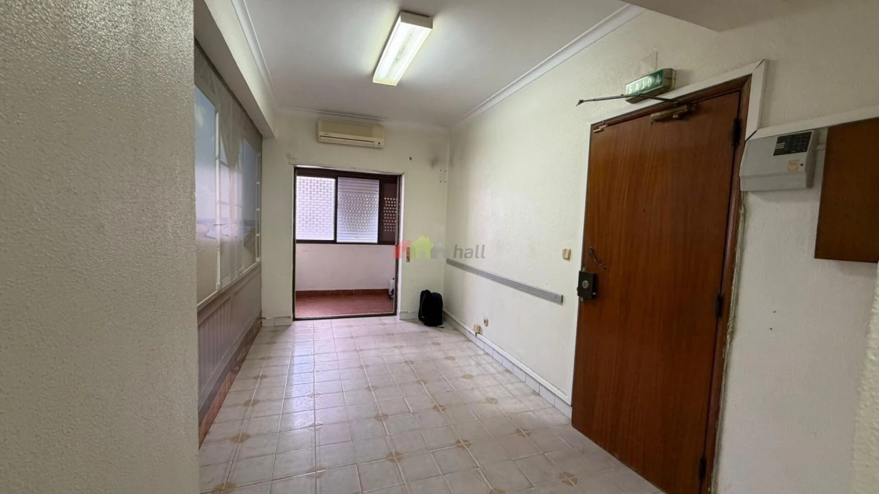 Escritório para Arrendamento em Alto do Seixalinho, Santo André e Verderena Foto 2