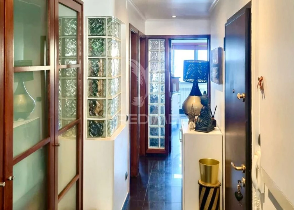 Apartamento T3 para Venda em Algés, Linda-A-Velha e Cruz Quebrada-Dafundo Foto 4