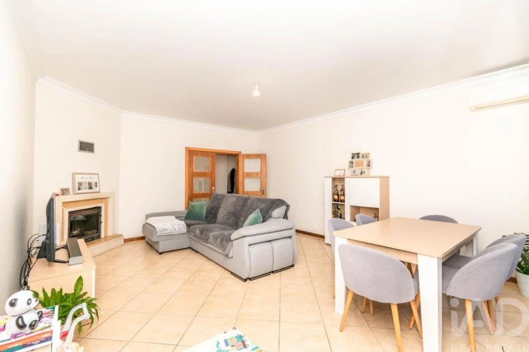 Apartamento T3 para Venda em Marinha Grande Foto 3