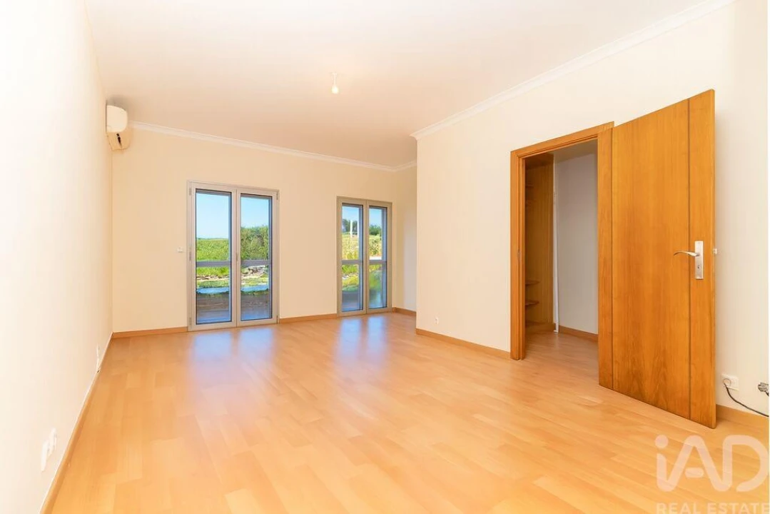 Apartamento T3 para Venda em Marinha Grande Foto 9