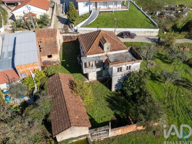 Moradia T4 para Venda em Arganil Foto 5