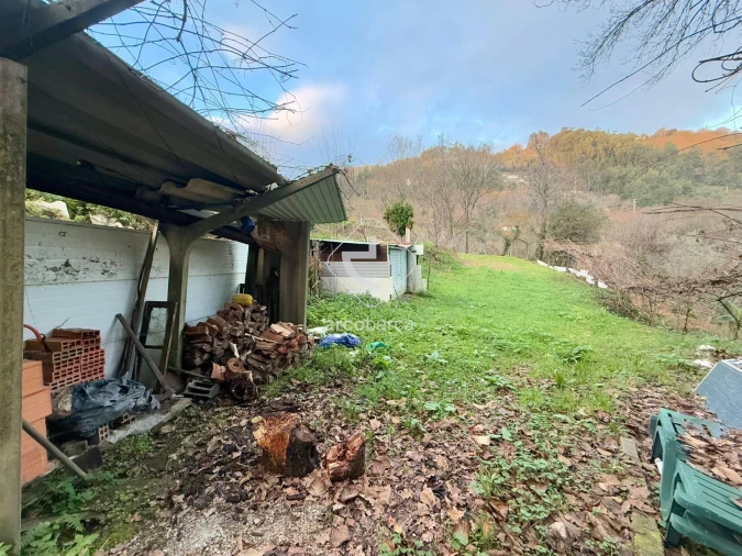 Terreno para Venda em Guilhadeses e Santar Foto 8