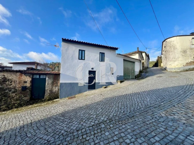 Moradia T1 para Venda em Castanheira de Pêra e Coentral