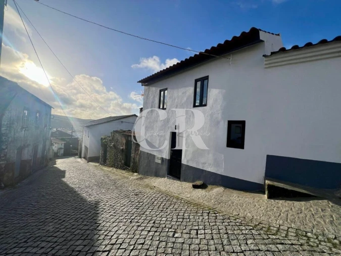 Moradia T1 para Venda em Castanheira de Pêra e Coentral Foto 2