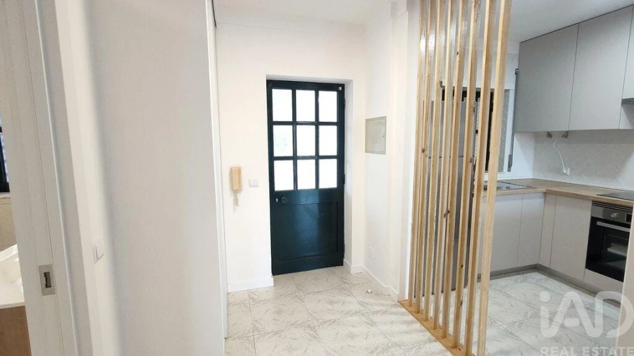 Apartamento T1 para Arrendamento em Gondarem Foto 7