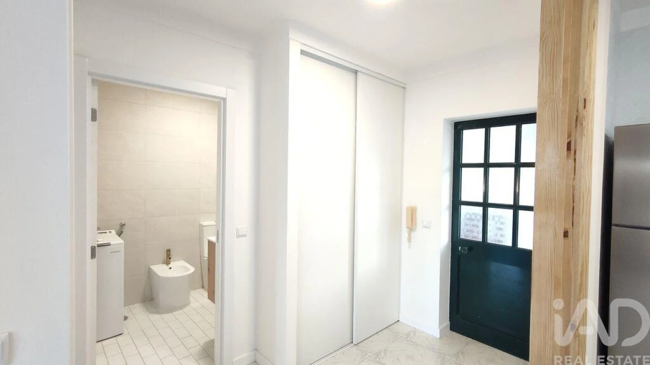 Apartamento T1 para Arrendamento em Gondarem Foto 8