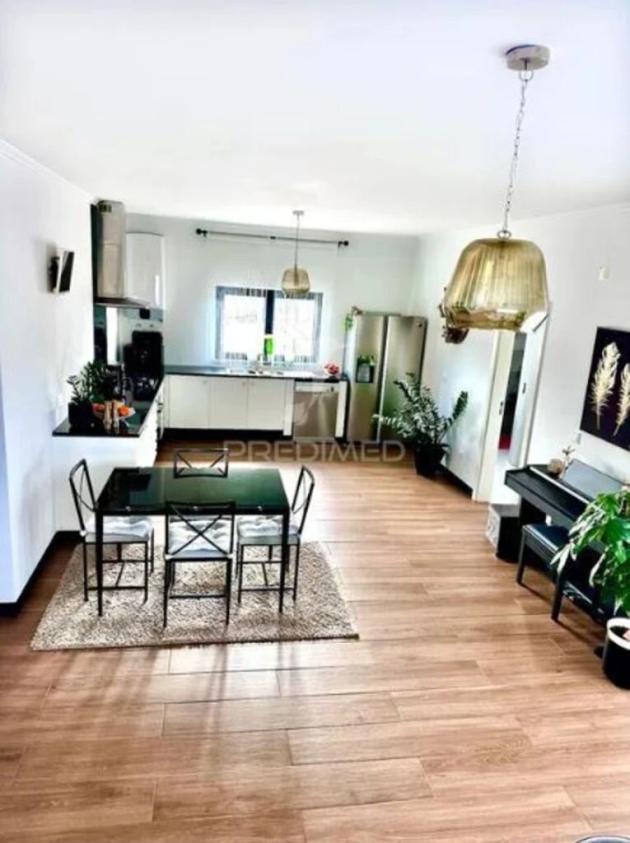 Moradia T4 para Venda em Samora Correia Foto 1