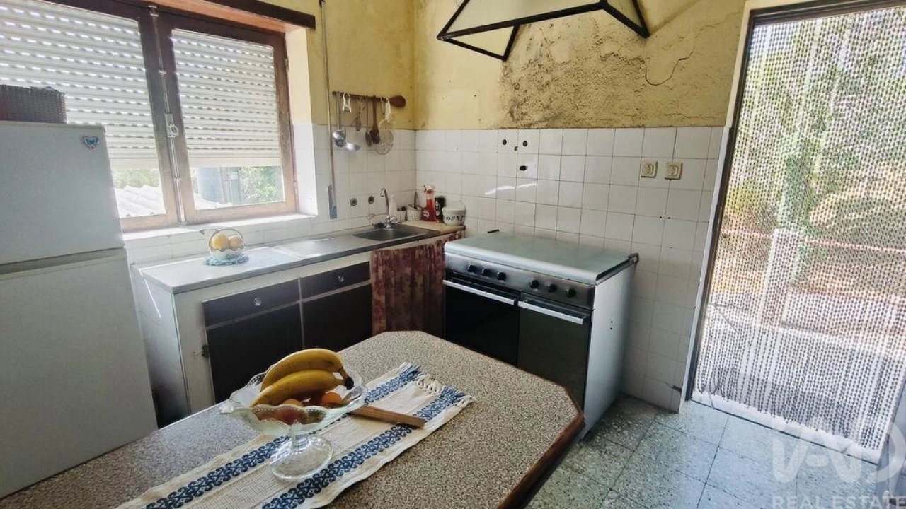 Moradia T2 para Venda em Fontoura Foto 20