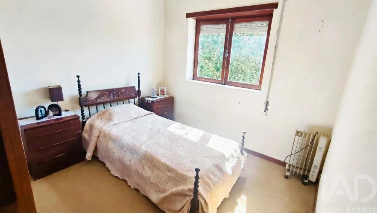 Moradia T2 para Venda em Fontoura Foto 18