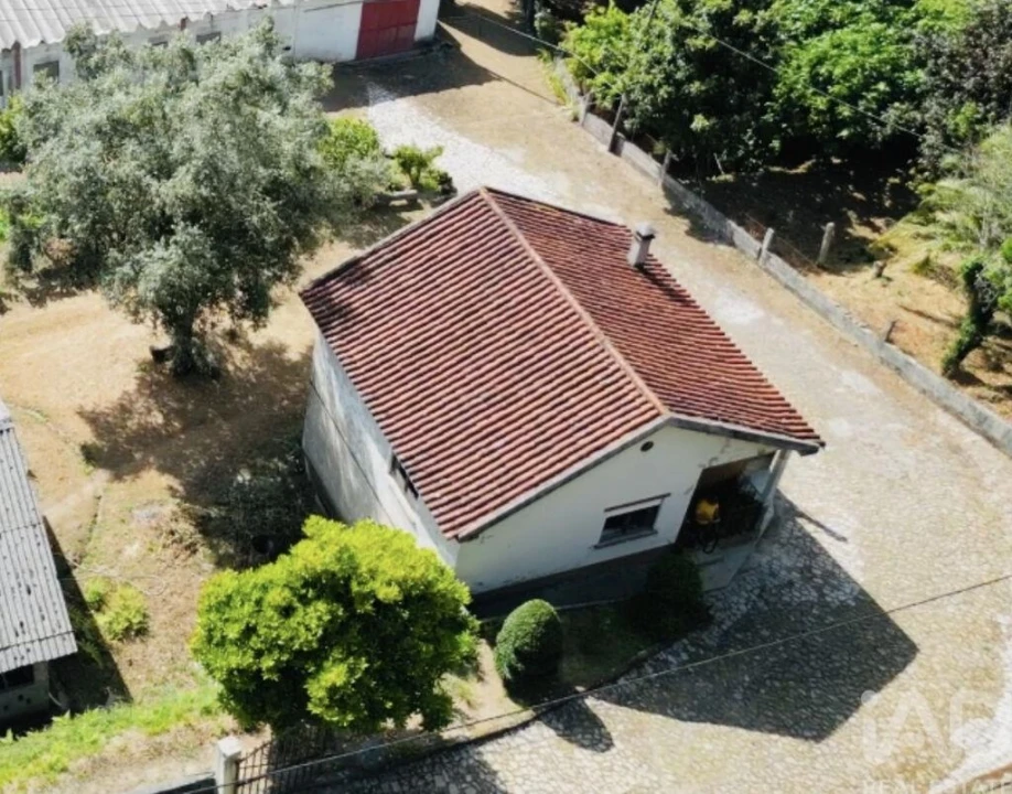 Moradia T2 para Venda em Fontoura Foto 4